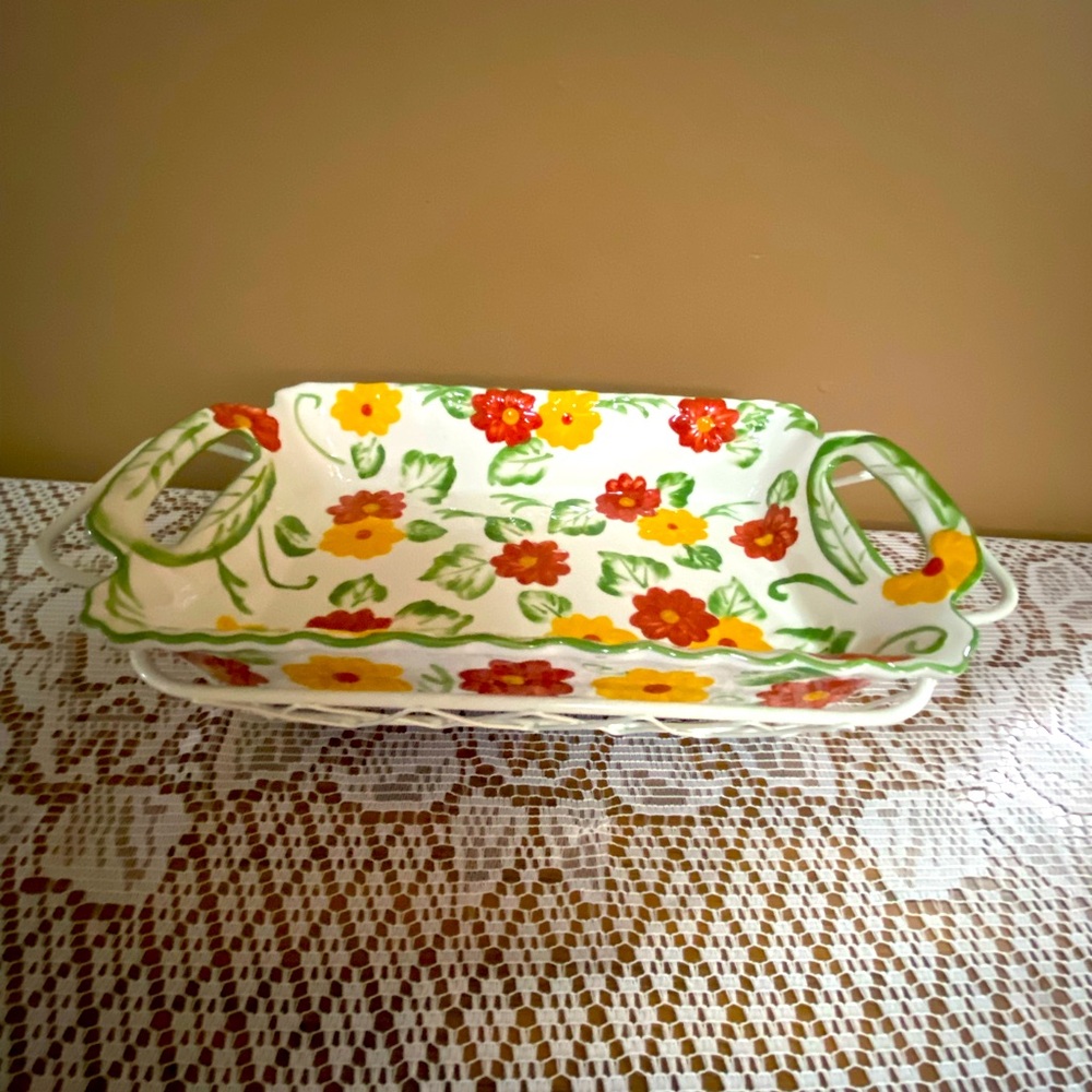 Temptations by Tara. Floral embroidery bake/serveware. 13 x 8 x 3”. 1.5 quarts.